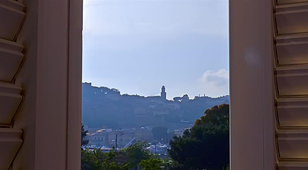 Hotel Kinda Castiglione della Pescaia Exteriör bild